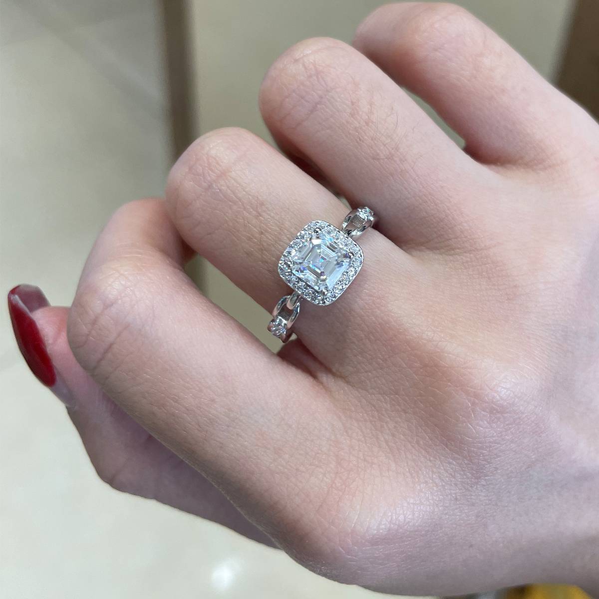 Square Diamond Set Women's Ring S925 Silver Plated Platinum Customized Selection Moissanite 1.0ct/Side Stone Cubic Zirconia